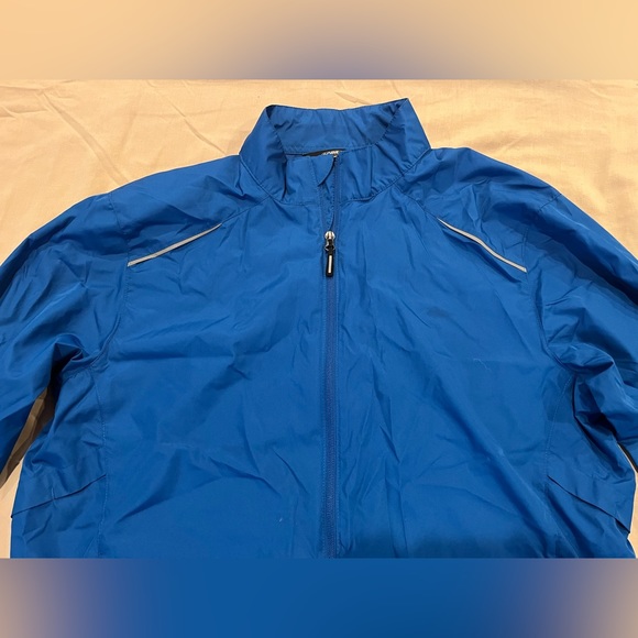 Men’s Core 365 Windbreaker - Picture 2 of 5